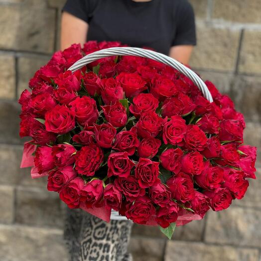 Корзина 🔥из 101 розочки "Покорить сердце"