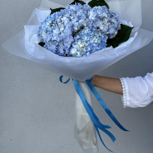 Bouquet of 5 blue hydrangeas