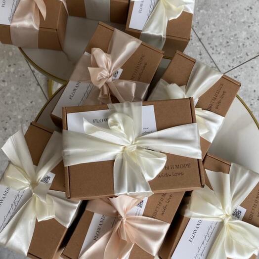 10 gifts for March 8