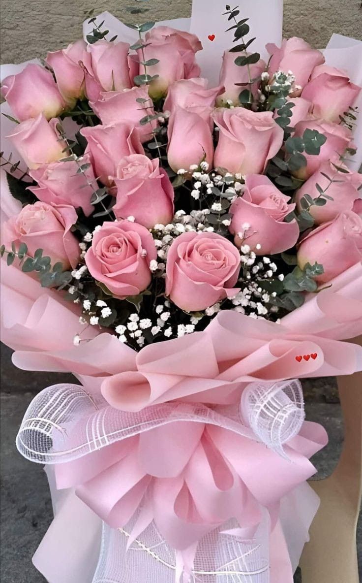5 pink roses