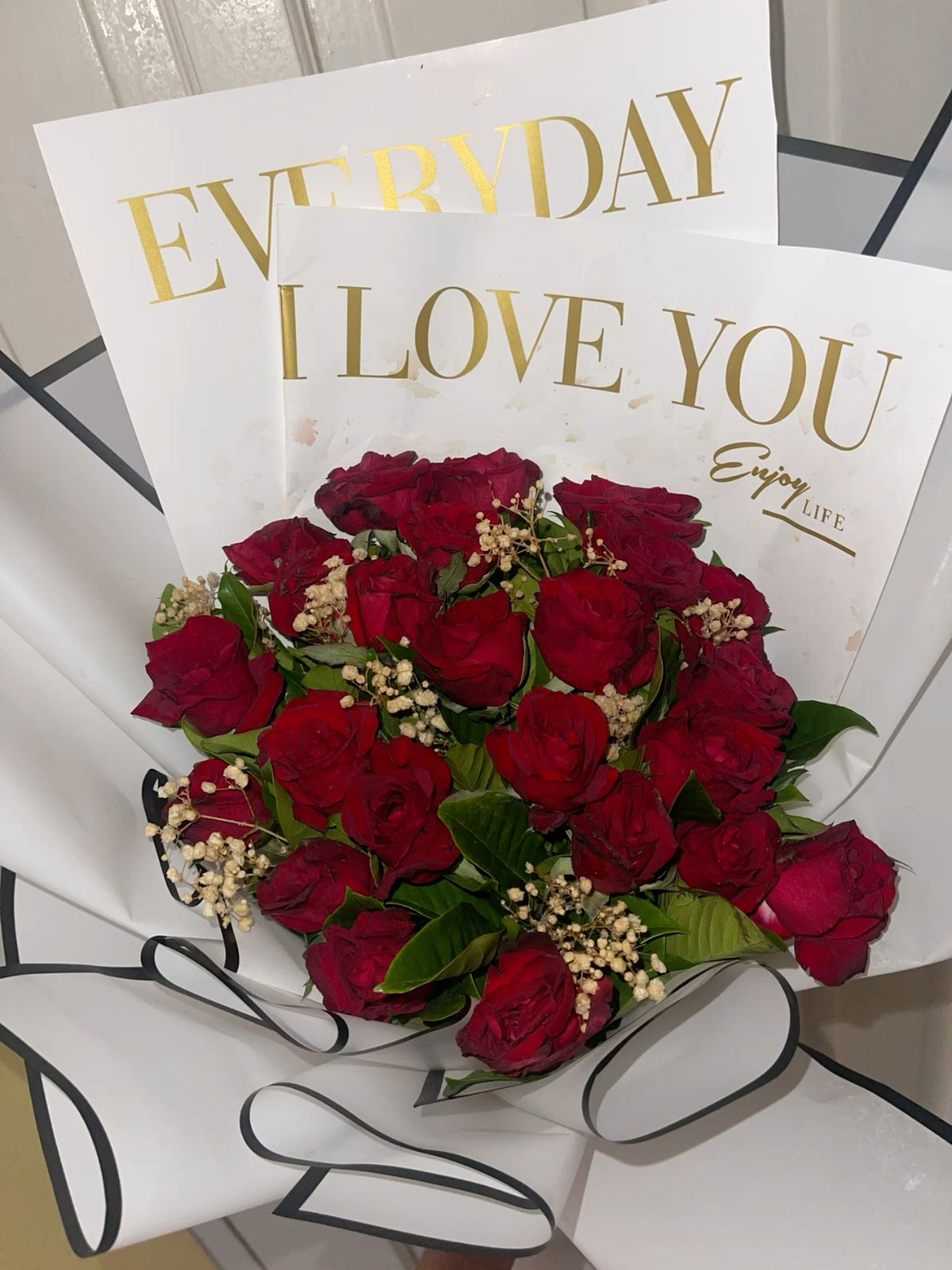 25 Red Roses Delicate 💫