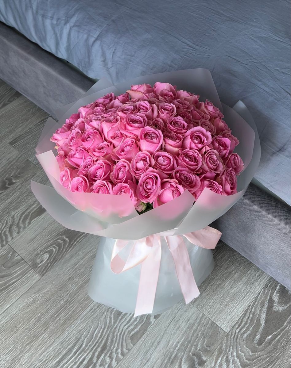 11 pink roses