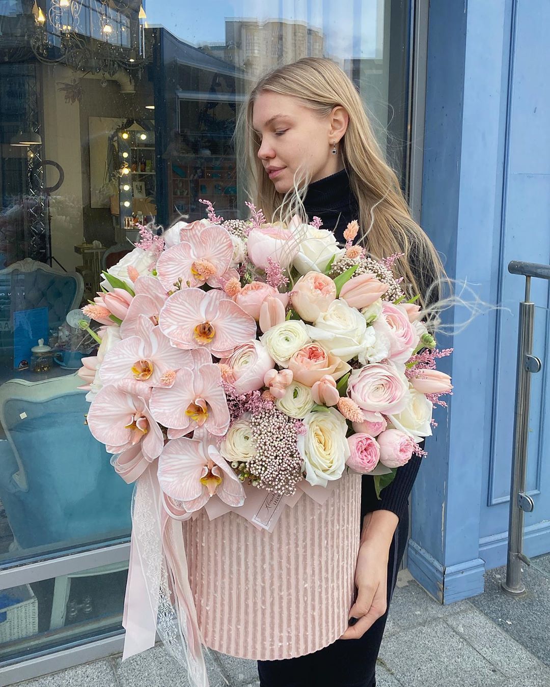 Весенняя коробка с цветами 🌼