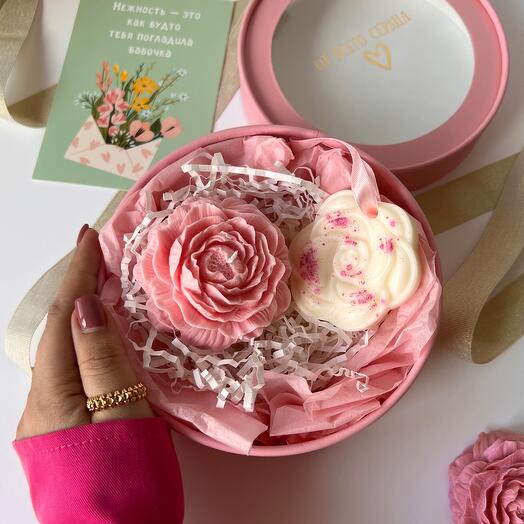 Подарочный набор свеча Пион и аромасаше