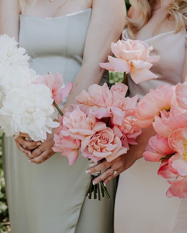 Luxurious mono bouquet 🌸