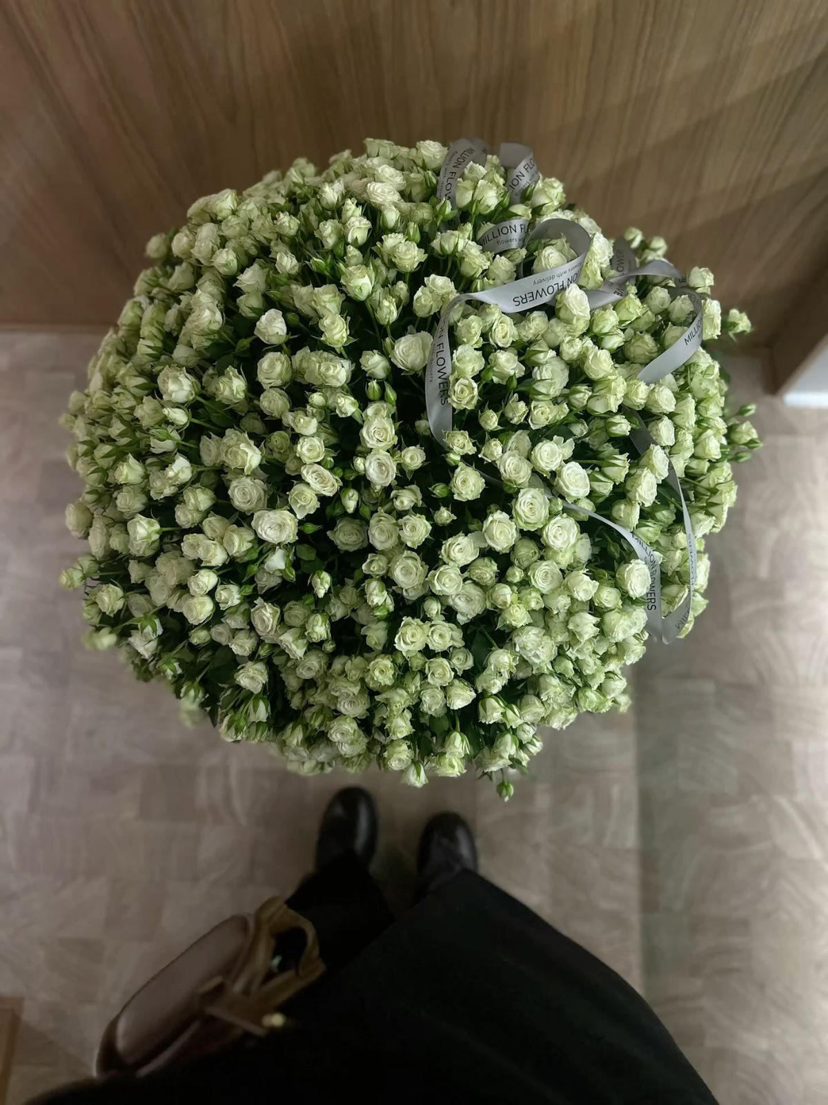 Royal bouquet of 1001 roses 👑