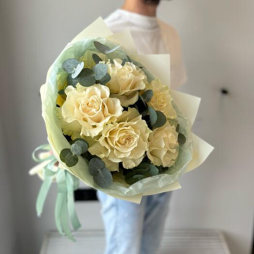 Букет из белых французских роз