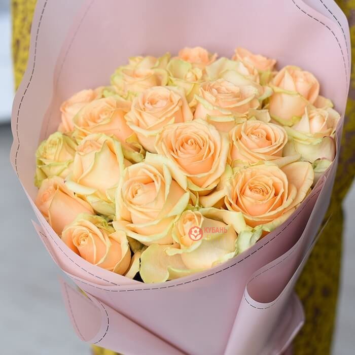 21 cream roses