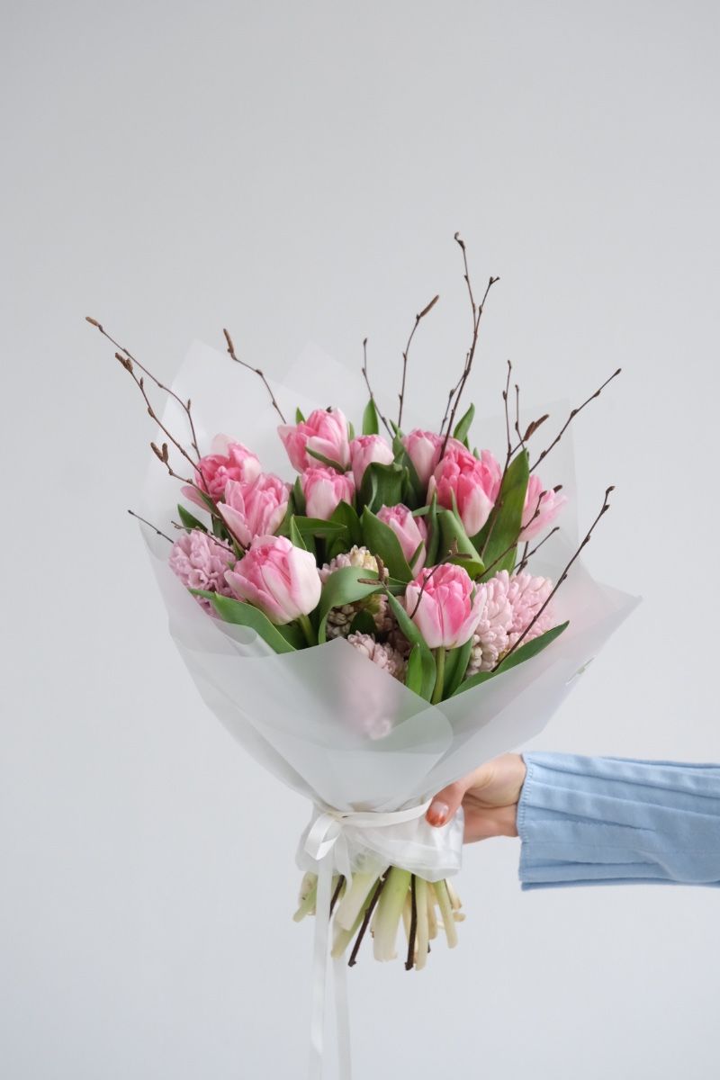 Весенняя композиция из цветов 🌼