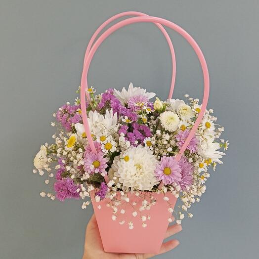 The composition "Flowers in the handbag" is a girl for a birthday