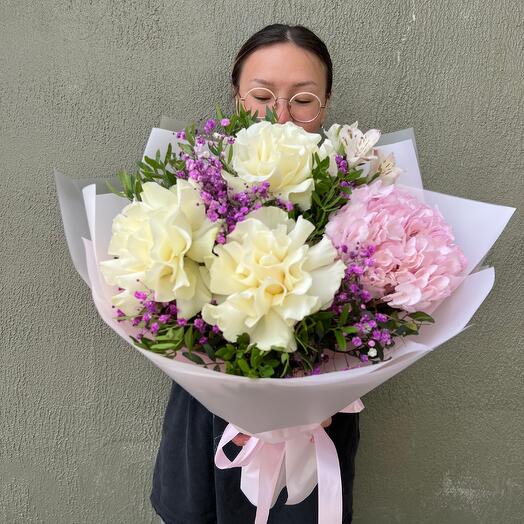 Author's bouquet pink hydrangea and French rose