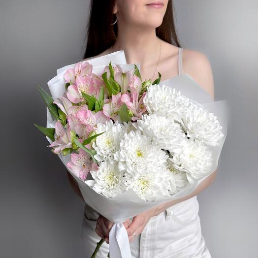 Tender bouquet compliment bush chrysanthemum and pink alstromeria