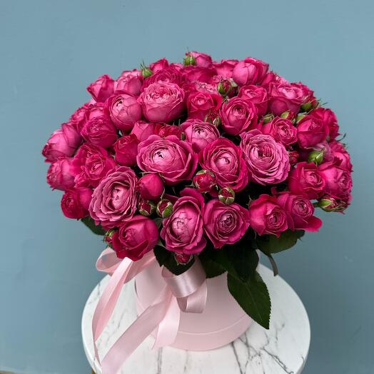 Коробка с Кустовыми Пионовидными Розами