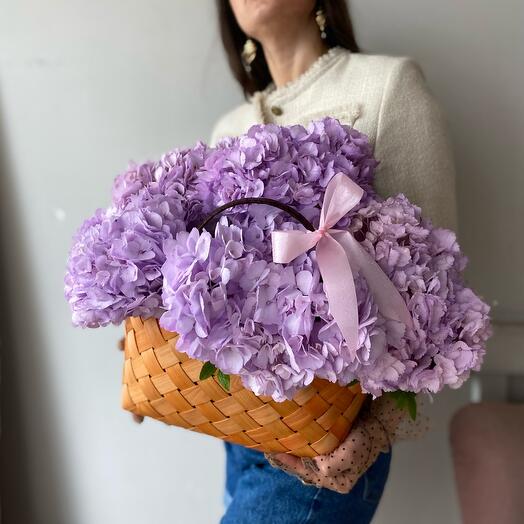 Hydrangeas 5 lilac in the basket