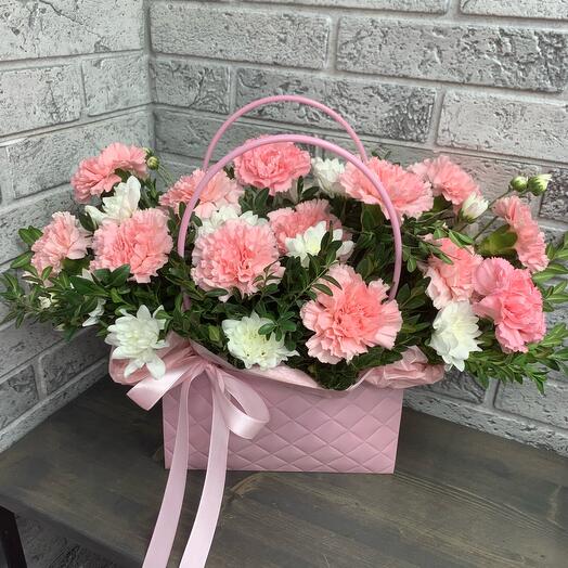 Dianthus and chrysanthemum in the purse