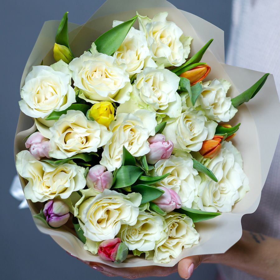 Elegant author’s bouquet 💐 