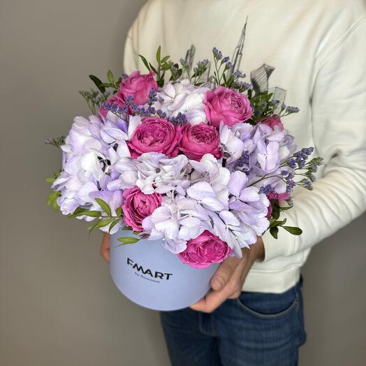 Lilac hydrangea with pionoid roses in a box 💜