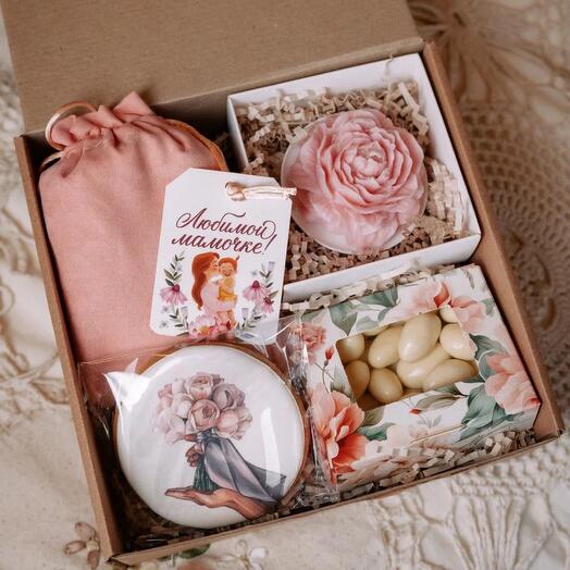 Gift set for mom for March 8