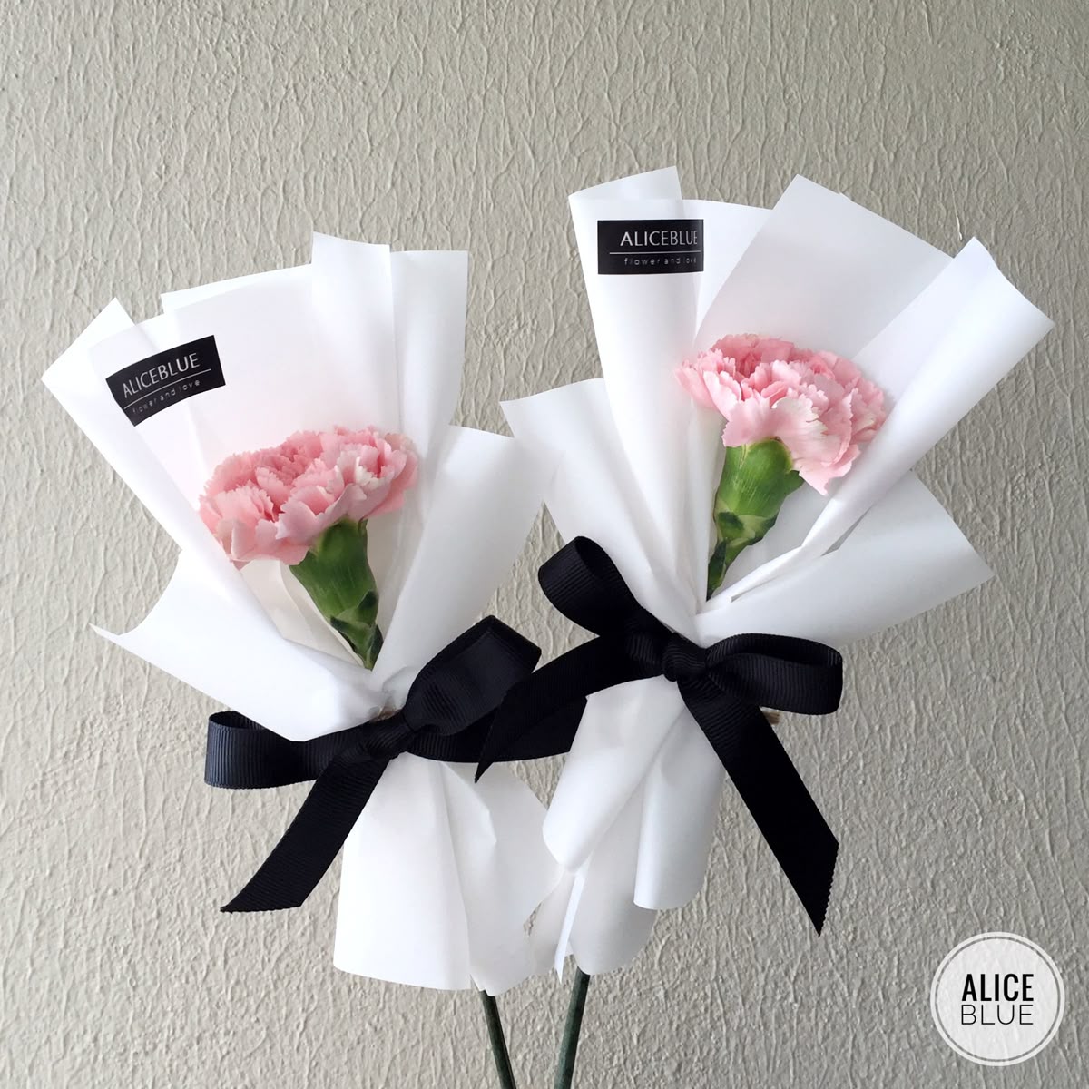 Fresh single-flower bouquet 🌿