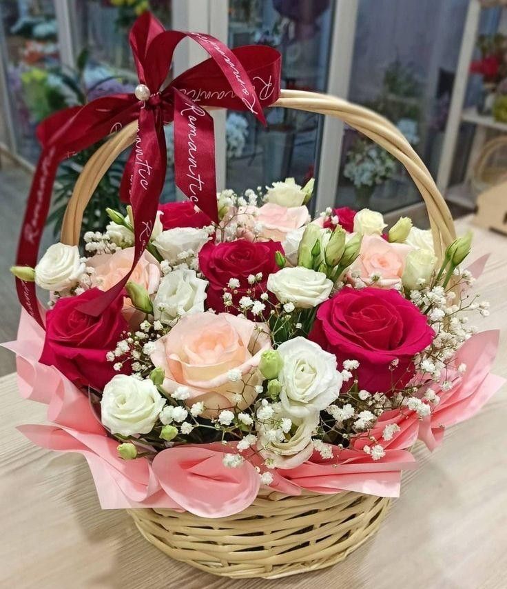 Elegant flower basket 💮