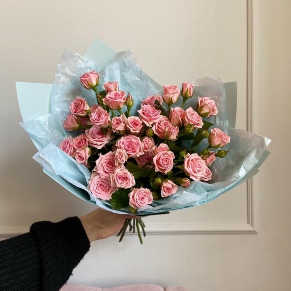 7 кустовых роз