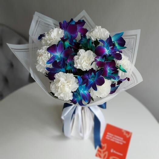 Космический букет с орхидеями и диантусами Моя вселенная. Invaza