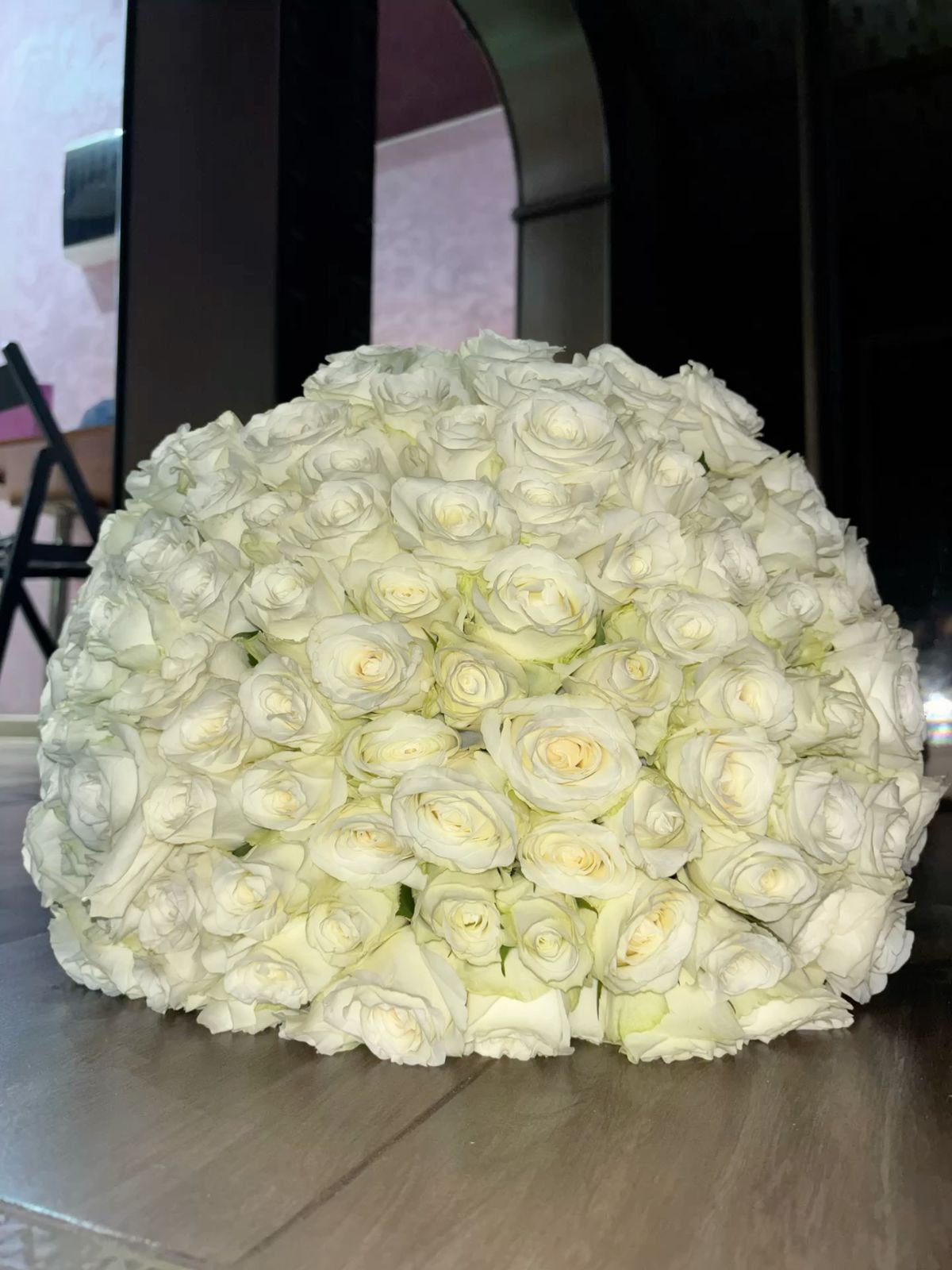 101 White Roses Beautiful