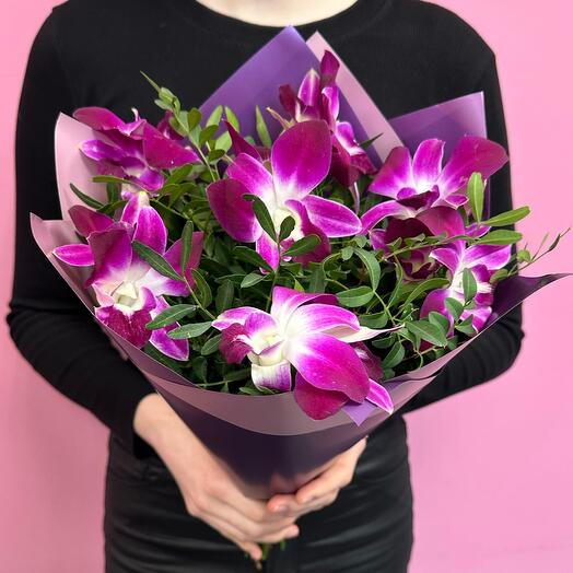 Monobuk from cosmic pink orchids of dendrobium with pistachio greens?