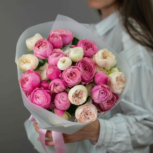A magnificent bouquet of 9 bush pionoid roses Mansfield Park and Silva Pink