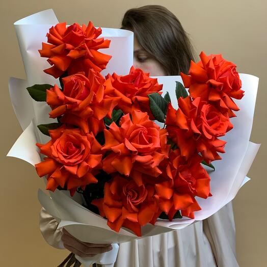 Красные французские розы "Несгораемая Страсть"