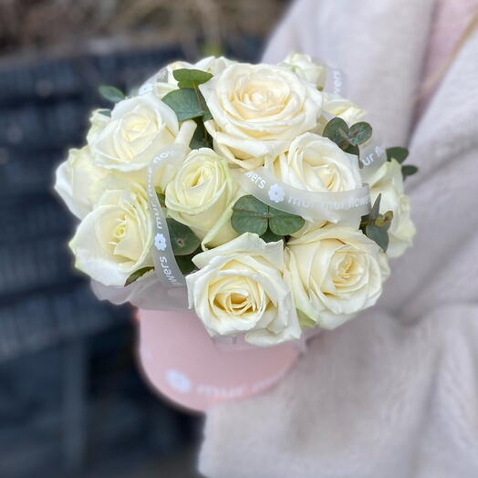 Белые розы в коробочке! Small