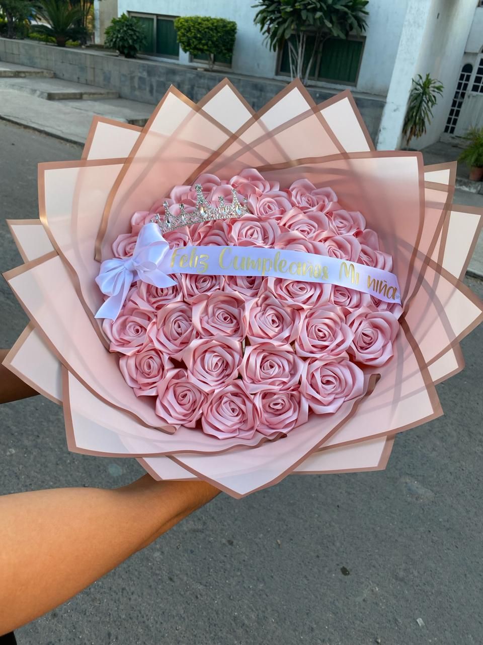 15 pink roses