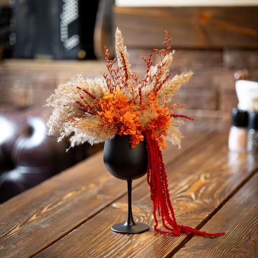 Композиция для интерьера из сухоцветов