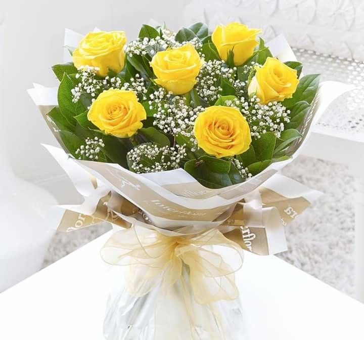 5 yellow roses
