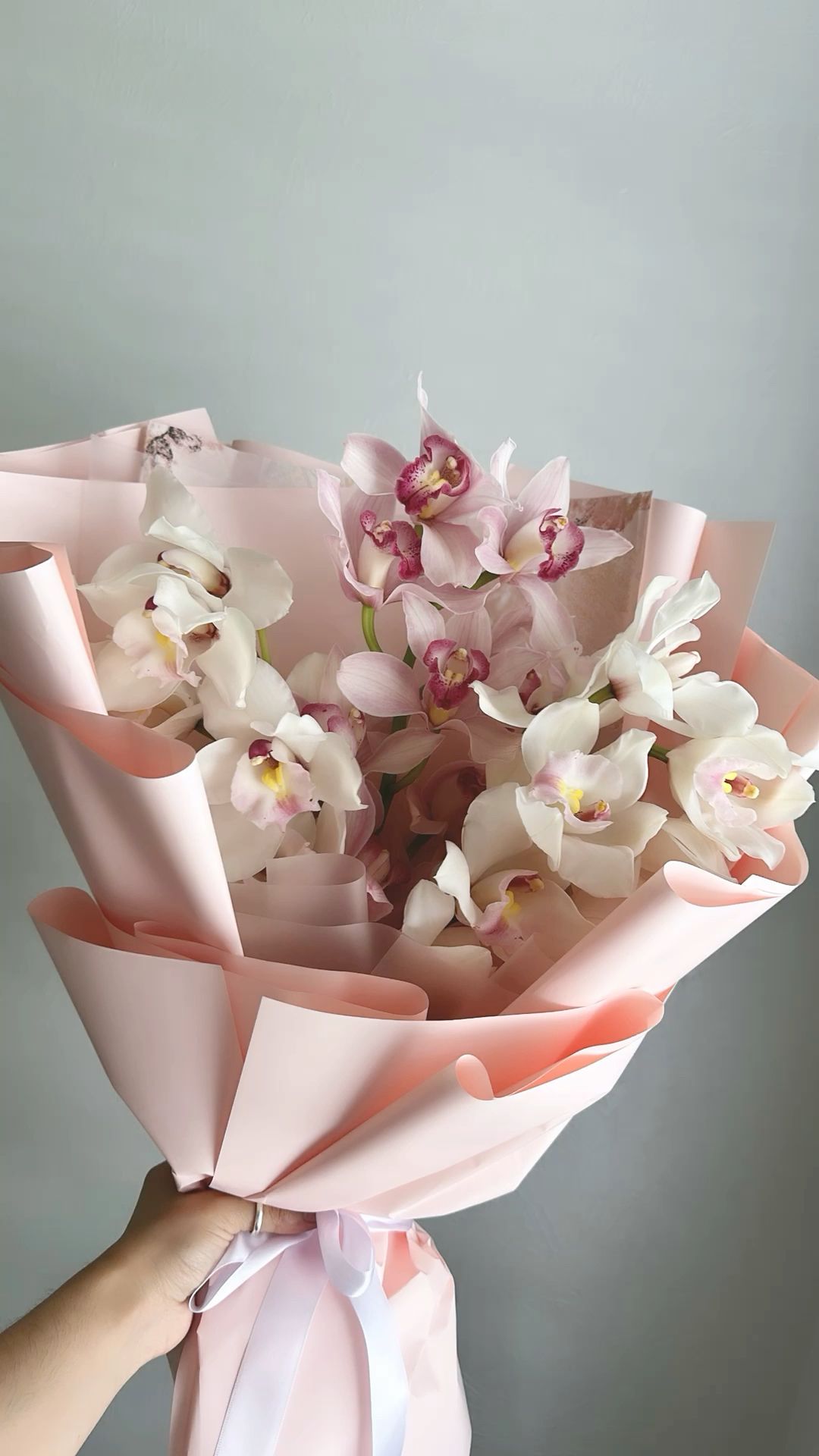 Luxurious floral composition 🌸