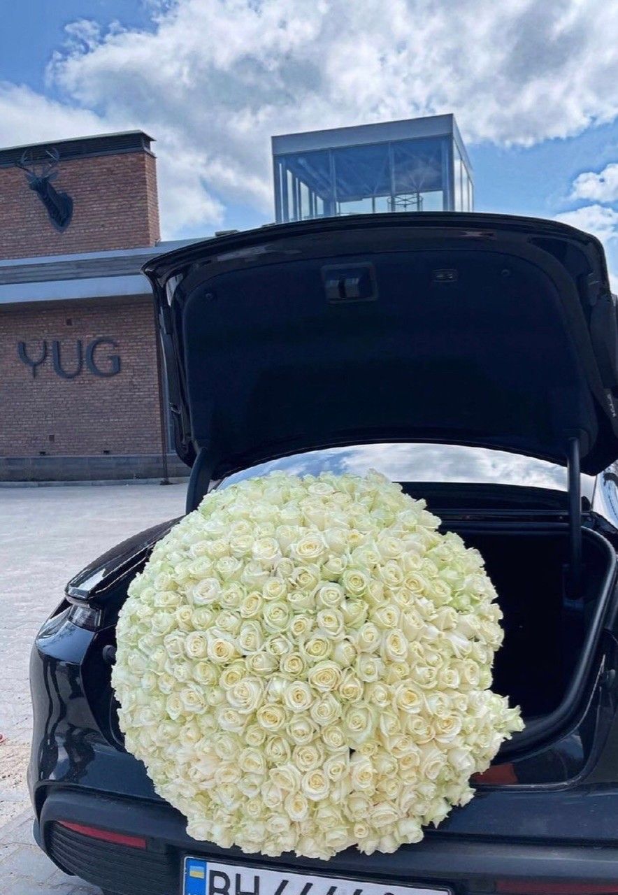 Royal bouquet of 1001 roses 👑