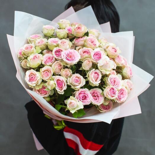Bouquet of delicate bush roses 11 pcs