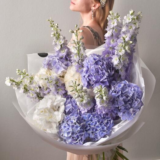 Панно из цветов «Атлантида» гортензия и дельфиниум | Букет 151 Bottega dei Fiori