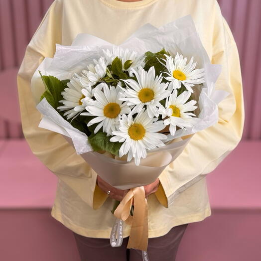 Chamomiles with raspberries 💛