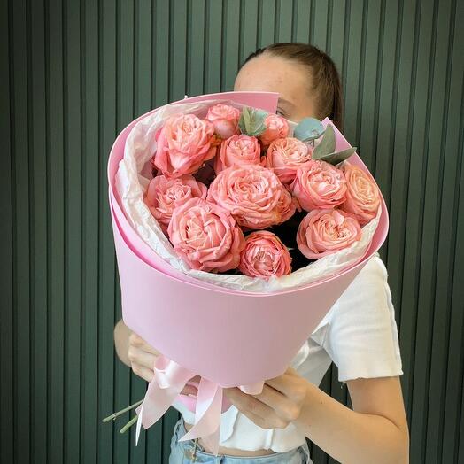 Bouquet of peach pionoid roses