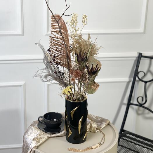 Сухоцветы в вазе Мэттью
