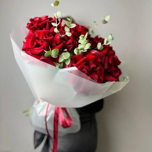 Букет из 7 красных французских роз
