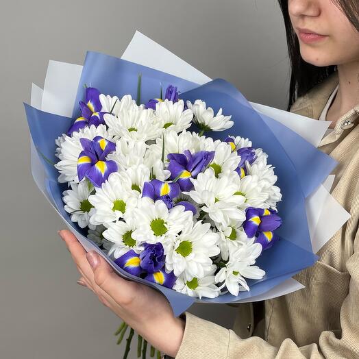 Bouquet of white bush chrysanthemum and bright irises