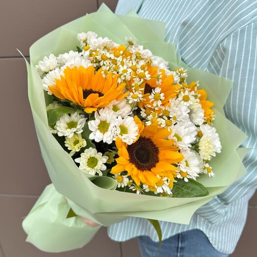 Bouquet with sunflowers