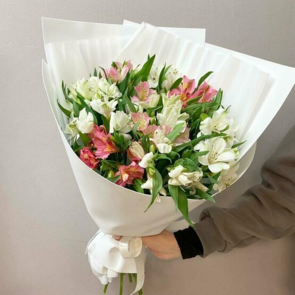 11 альстромерии