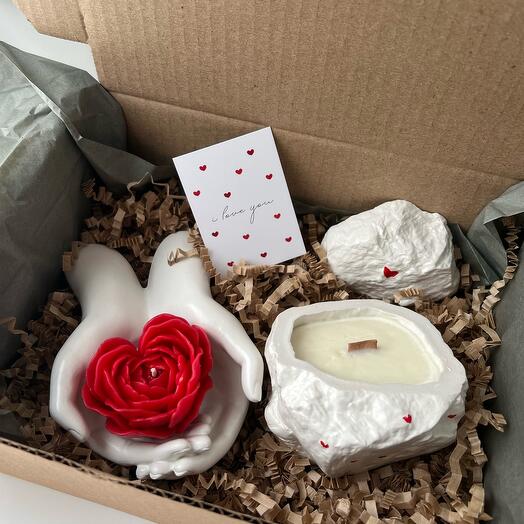 Gift set with aromatic candle "Heart" to a girl
