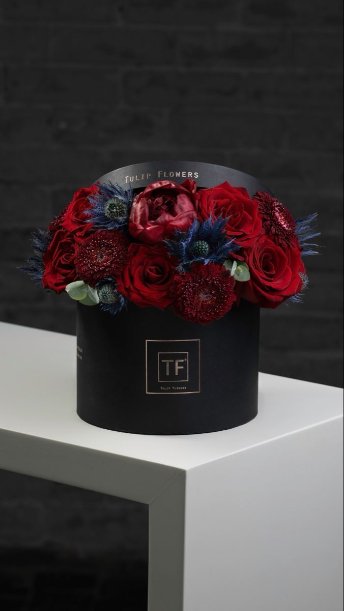 Элегантная коробка с цветами 💮