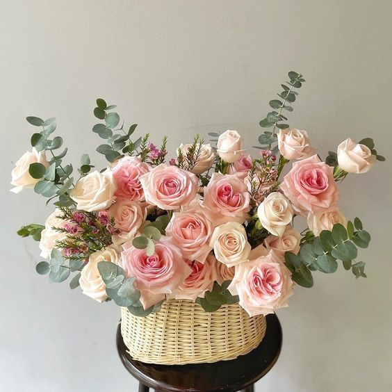 Romantic basket surprise 💐