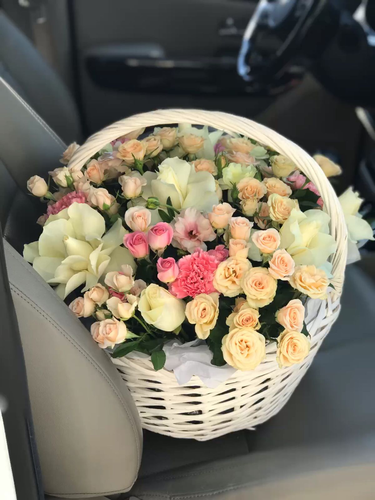 Fresh flower box 🌿🌞