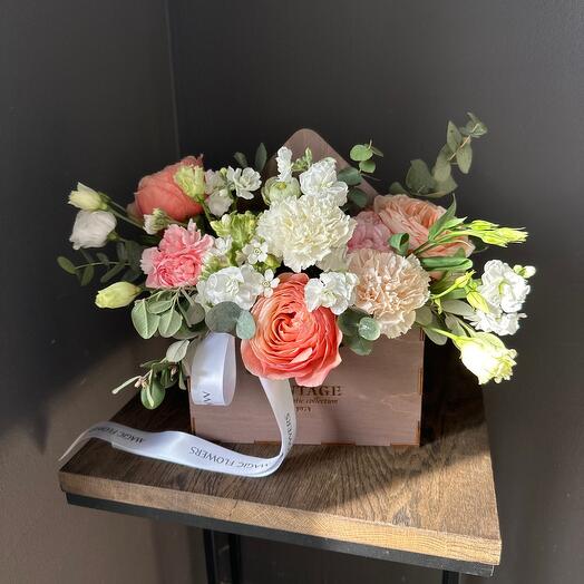 Composition with pionivate rose kahal🌹